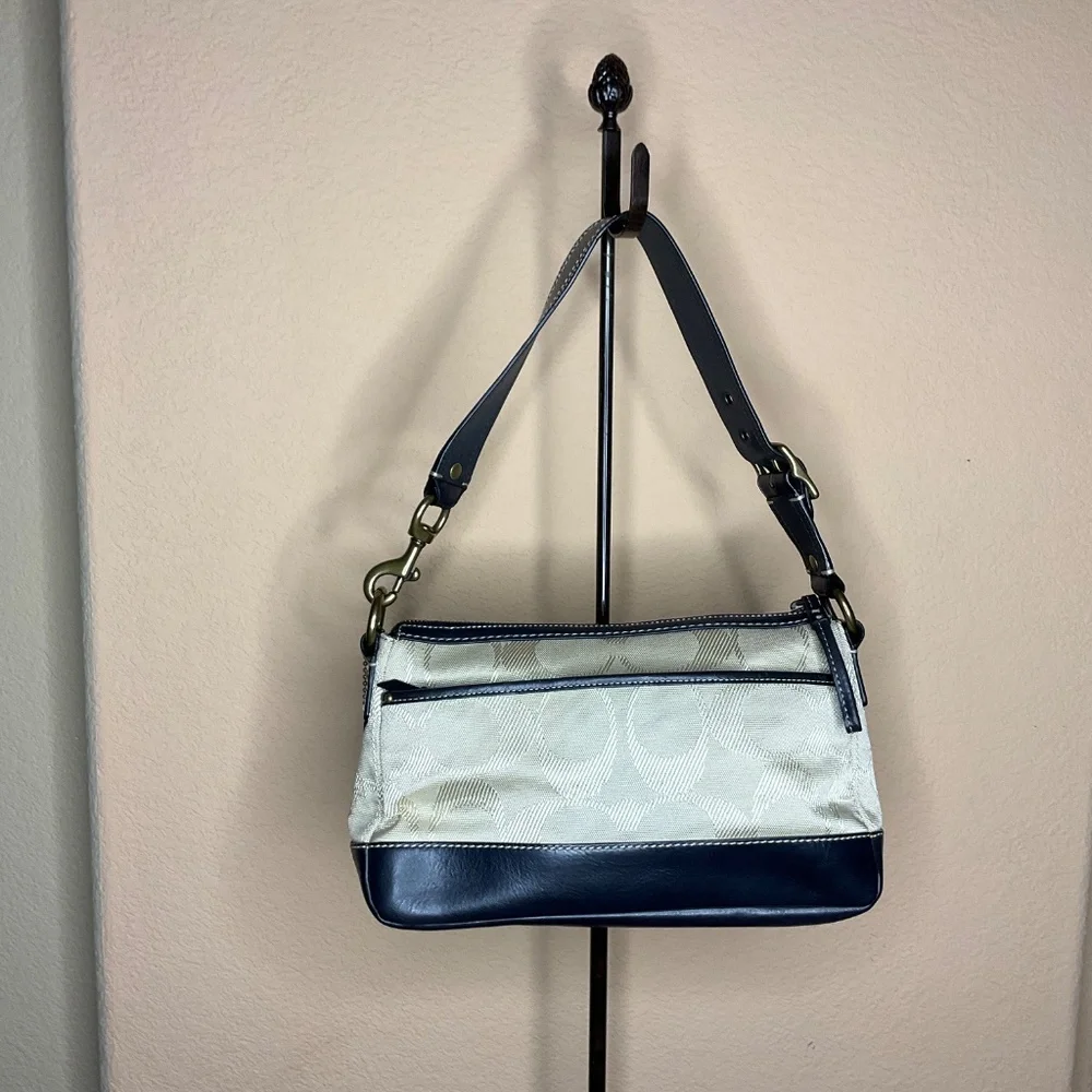 Coach Signature Hampton Cargo Pocket 10894 Navy Trim Double Turnlock Bag - Picture 12 of 13